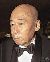 于鏡波