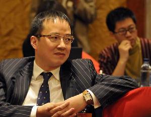 2010年3月11日,上海地產富豪王征攜手內地5家著名國企召開新聞發布會,宣布入主亞視后的未來發展大計。