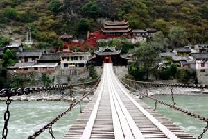 覃應(yīng)機(jī)率部飛奪滬定橋
