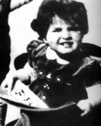 美國第一位女國務卿奧爾布賴特誕辰