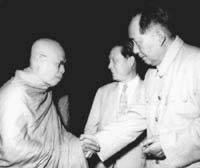 中國佛教領(lǐng)袖趙樸初逝世