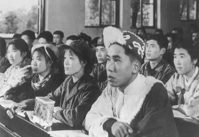 工農(nóng)兵學(xué)員上大學(xué)