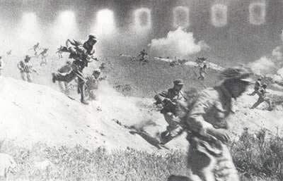 中國(guó)人民志愿軍舉行戰(zhàn)術(shù)反擊戰(zhàn)