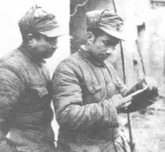 國(guó)共兩軍在大別山周旋