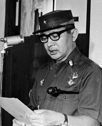 蘇哈托取代蘇加諾成為印尼總統（轉自：歷史上的今天。中國）