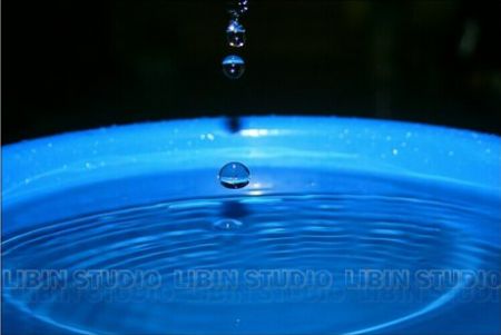 下落的水滴 下落的水滴